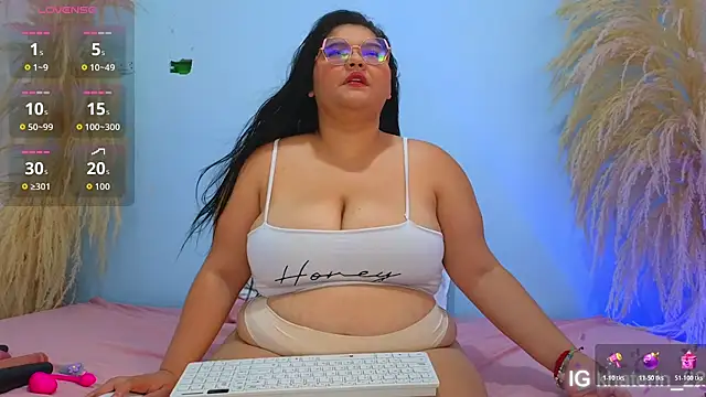 Snapshot of april_lopez6 chatting on 11/02/25, 10:12 april lopez6 online show from 11/02/25, 10:12