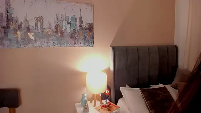 dakotaa   online show from 12/16/25, 07:41