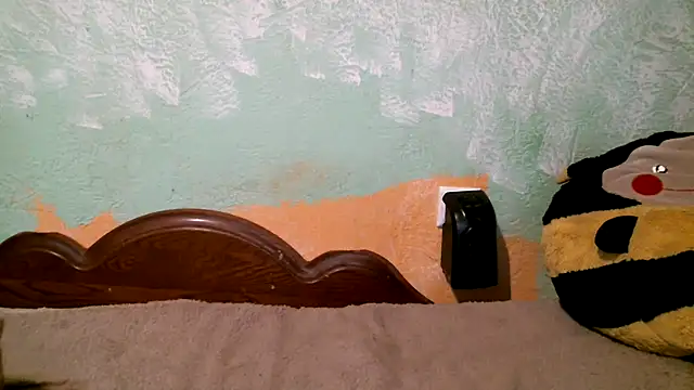 Snapshot of DennisXCaroll chatting on 10/26/25, 05:57 DennisXCaroll online show from 10/26/25, 05:57