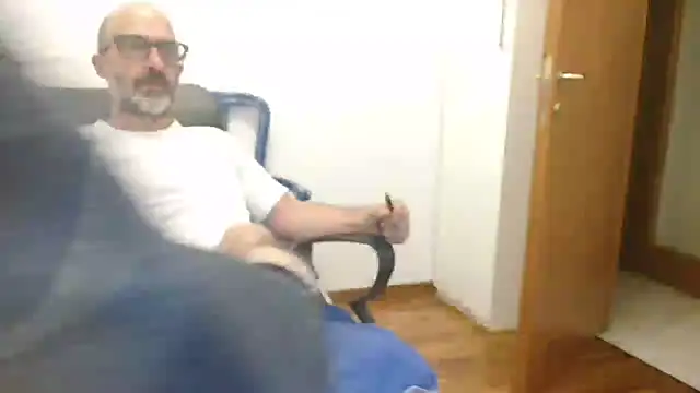 newsimo74 online show from 10/05/25, 04:33