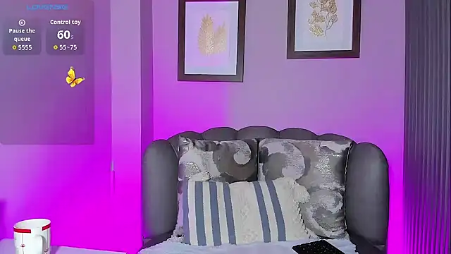 Snapshot of Nahiajhonson_ chatting on 11/01/25, 01:02 Nahiajhonson online show from 11/01/25, 01:02