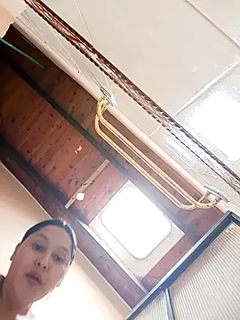 Snapshot of SamaraJay1 chatting on 10/11/25, 03:32 SamaraJay1 online show from 10/11/25, 03:32