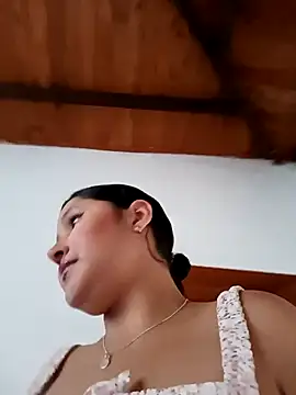 Snapshot of SamaraJay1 chatting on 10/19/25, 03:45 SamaraJay1 online show from 10/19/25, 03:45