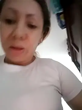 Snapshot of coral_smitth chatting on 09/20/25, 09:05 coral smitth online show from 09/20/25, 09:05