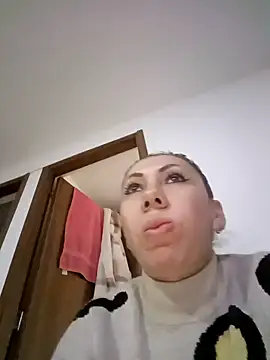 Snapshot of coral_smitth chatting on 10/14/25, 07:36 coral smitth online show from 10/14/25, 07:36