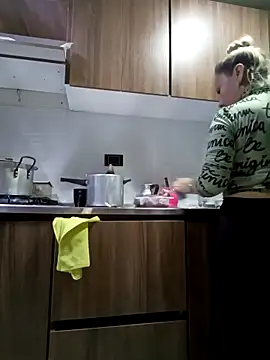 Snapshot of coral_smitth chatting on 10/21/25, 06:08 coral smitth online show from 10/21/25, 06:08