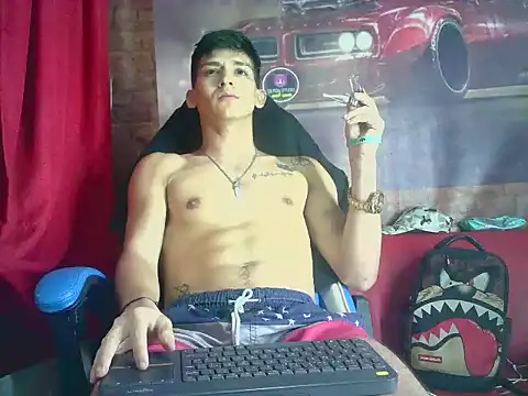 Snapshot of MasterSEX420 chatting on 12/15/24, 12:17 MasterSEX420 online show from 12/15/24, 12:17