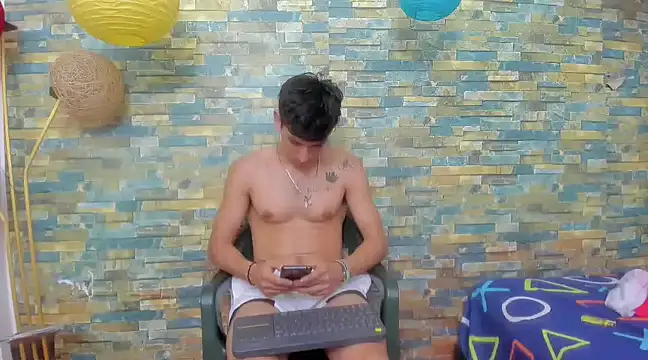 Snapshot of MasterSEX420 chatting on 01/10/25, 06:28 MasterSEX420 online show from 01/10/25, 06:28