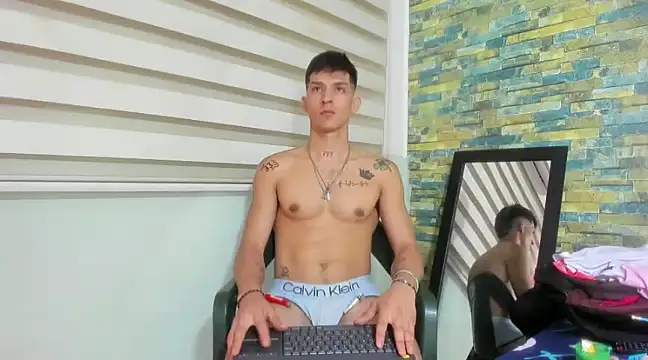 Snapshot of MasterSEX420 chatting on 02/15/25, 02:44 MasterSEX420 online show from 02/15/25, 02:44