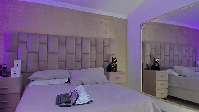 EmmaTorres  online show from 12/17/24, 02:23