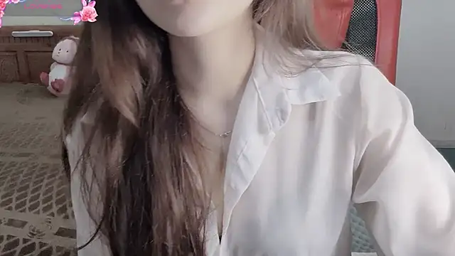 Snapshot of TrinhH_Nabbi chatting on 02/06/26, 11:02 TrinhH Nabbi online show from 02/06/26, 11:02