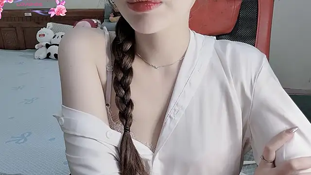 Snapshot of TrinhH_Nabbi chatting on 04/11/26, 01:37 TrinhH Nabbi online show from 04/11/26, 01:37