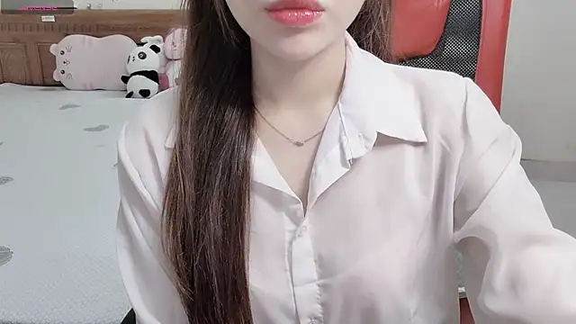 Snapshot of TrinhH_Nabbi chatting on 06/11/26, 08:23 TrinhH Nabbi online show from 06/11/26, 08:23