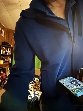 Snapshot of omgkidisthaone chatting on 03/16/25, 02:21 omgkidisthaone online show from 03/16/25, 02:21