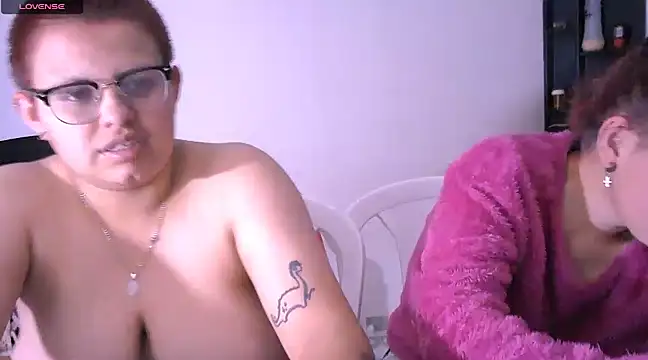 Snapshot of tatsumi_nao chatting on 12/06/24, 04:14 tatsumi nao online show from 12/06/24, 04:14