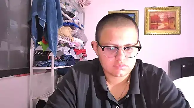 Snapshot of tatsumi_nao chatting on 02/05/25, 10:01 tatsumi nao online show from 02/05/25, 10:01