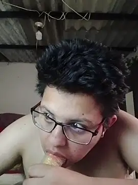 Snapshot of tatsumi_nao chatting on 11/30/25, 08:35 tatsumi nao online show from 11/30/25, 08:35