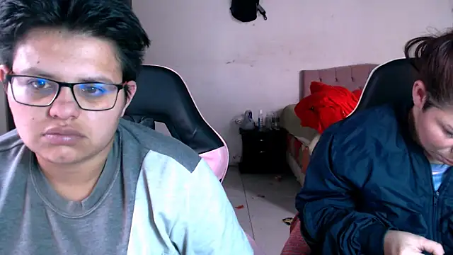 Snapshot of tatsumi_nao chatting on 12/04/25, 06:16 tatsumi nao online show from 12/04/25, 06:16