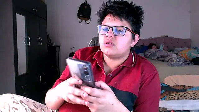 Snapshot of tatsumi_nao chatting on 12/14/25, 02:22 tatsumi nao online show from 12/14/25, 02:22