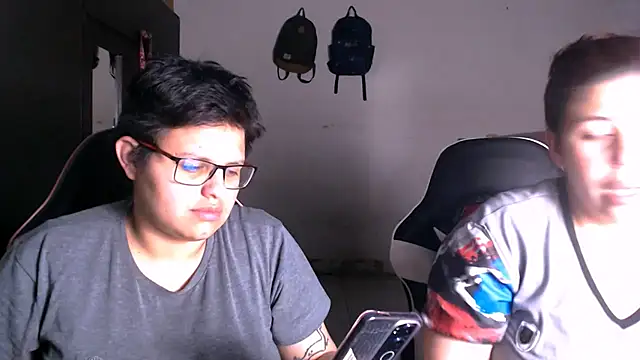 Snapshot of tatsumi_nao chatting on 12/17/25, 01:22 tatsumi nao online show from 12/17/25, 01:22