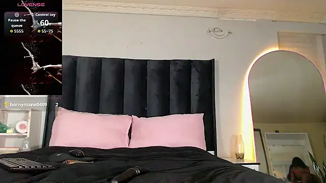 FRUITOFEDEN01 online show from 06/06/26, 08:02