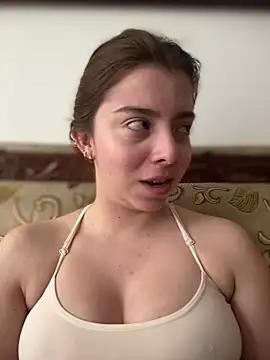 Snapshot of Cloew_Marz chatting on 11/10/25, 09:03 Cloew Marz online show from 11/10/25, 09:03