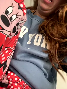 Snapshot of Cloew_Marz chatting on 11/23/25, 06:52 Cloew Marz online show from 11/23/25, 06:52