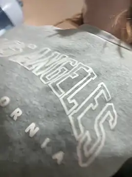 Snapshot of Cloew_Marz chatting on 11/28/25, 07:05 Cloew Marz online show from 11/28/25, 07:05