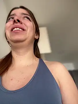 Snapshot of Cloew_Marz chatting on 12/16/25, 06:24 Cloew Marz online show from 12/16/25, 06:24