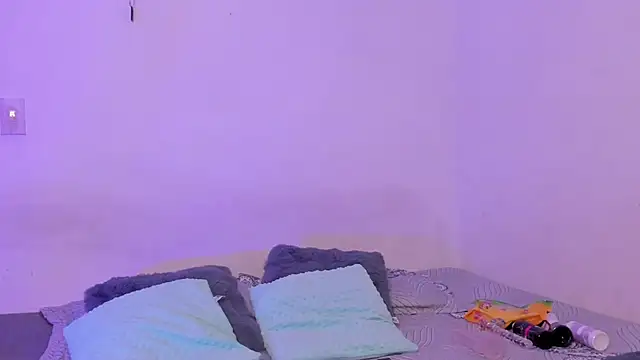 crystalvazquez online show from 11/04/25, 12:04