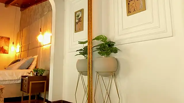 AlessiaLondon online show from 01/09/25, 06:59