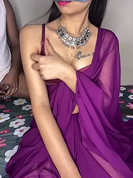 Snapshot of Suhu_love chatting on 11/27/25, 06:10 Suhu love online show from 11/27/25, 06:10