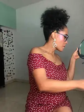 AdelaHaneix online show from 12/28/24, 05:35