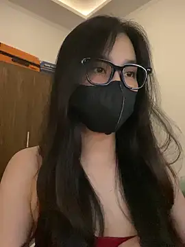 Snapshot of Lilisa_miu chatting on 09/15/25, 03:45 Lilisa miu online show from 09/15/25, 03:45