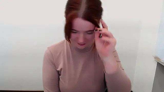 Snapshot of Sun_Alexia chatting on 10/02/25, 02:24 Sun Alexia online show from 10/02/25, 02:24