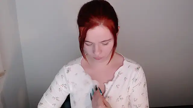 Snapshot of Sun_Alexia chatting on 10/09/25, 01:14 Sun Alexia online show from 10/09/25, 01:14