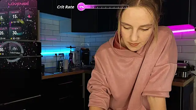 Snapshot of Kate_Sex_House chatting on 11/09/25, 07:56 Kate Sex House online show from 11/09/25, 07:56