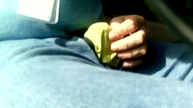 Snapshot of Policeman20742 chatting on 12/13/24, 05:43 Policeman20742 online show from 12/13/24, 05:43