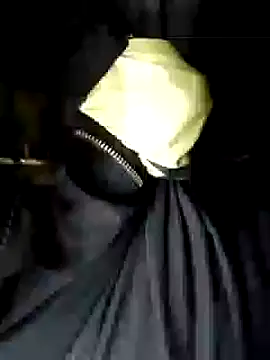 Snapshot of Policeman20742 chatting on 03/11/25, 08:42 Policeman20742 online show from 03/11/25, 08:42