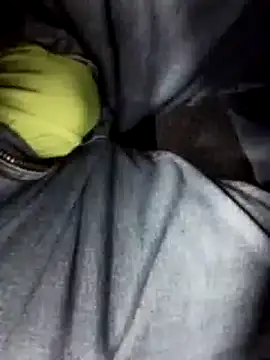 Snapshot of Policeman20742 chatting on 03/21/25, 03:35 Policeman20742 online show from 03/21/25, 03:35