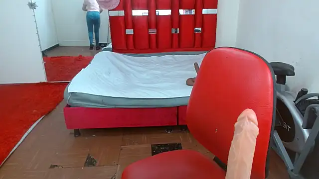 krystal thomson online show from 09/25/25, 03:49