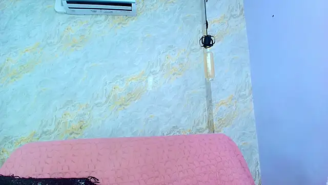Snapshot of Mia_candy_0 chatting on 12/16/25, 12:10 Mia candy 0 online show from 12/16/25, 12:10