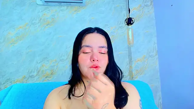 Snapshot of Mia_candy_0 chatting on 01/11/26, 12:10 Mia candy 0 online show from 01/11/26, 12:10