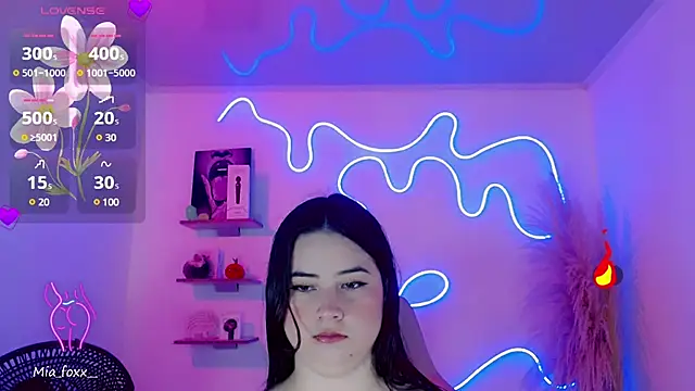 Mia foxx  online show from 01/17/25, 09:06