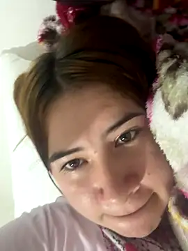 Snapshot of Mia_foxx_ chatting on 12/14/25, 08:46 Mia foxx online show from 12/14/25, 08:46