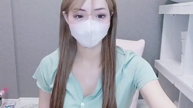  chanMOMO  online show from 07/13/26, 11:02