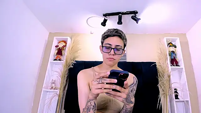 Snapshot of Cutie_Shy_ chatting on 02/11/26, 05:51 Cutie Shy online show from 02/11/26, 05:51