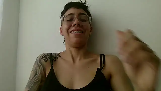 Snapshot of Cutie_Shy_ chatting on 07/24/26, 01:31 Cutie Shy online show from 07/24/26, 01:31