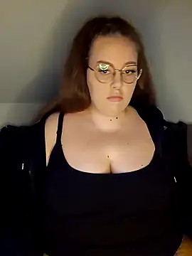 Snapshot of _Julie_x chatting on 09/21/25, 05:42 Julie x online show from 09/21/25, 05:42