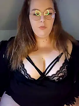 Snapshot of _Julie_x chatting on 10/09/25, 02:26 Julie x online show from 10/09/25, 02:26